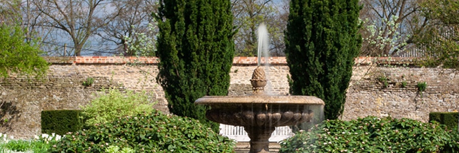 color-stately-retreat